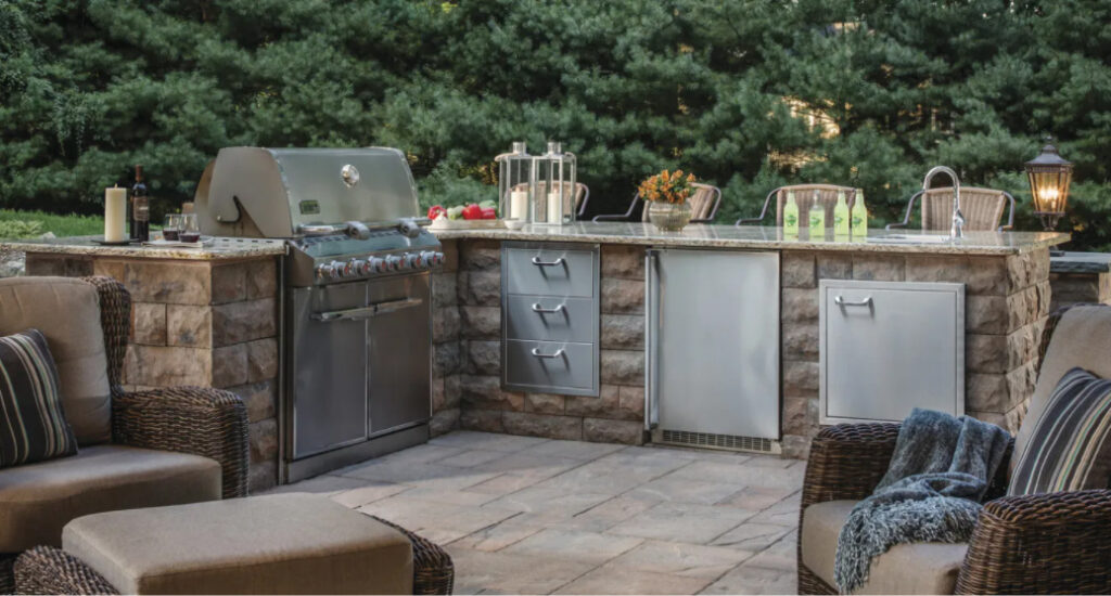 The Ideal Outdoor Kitchen – Backyard Bay